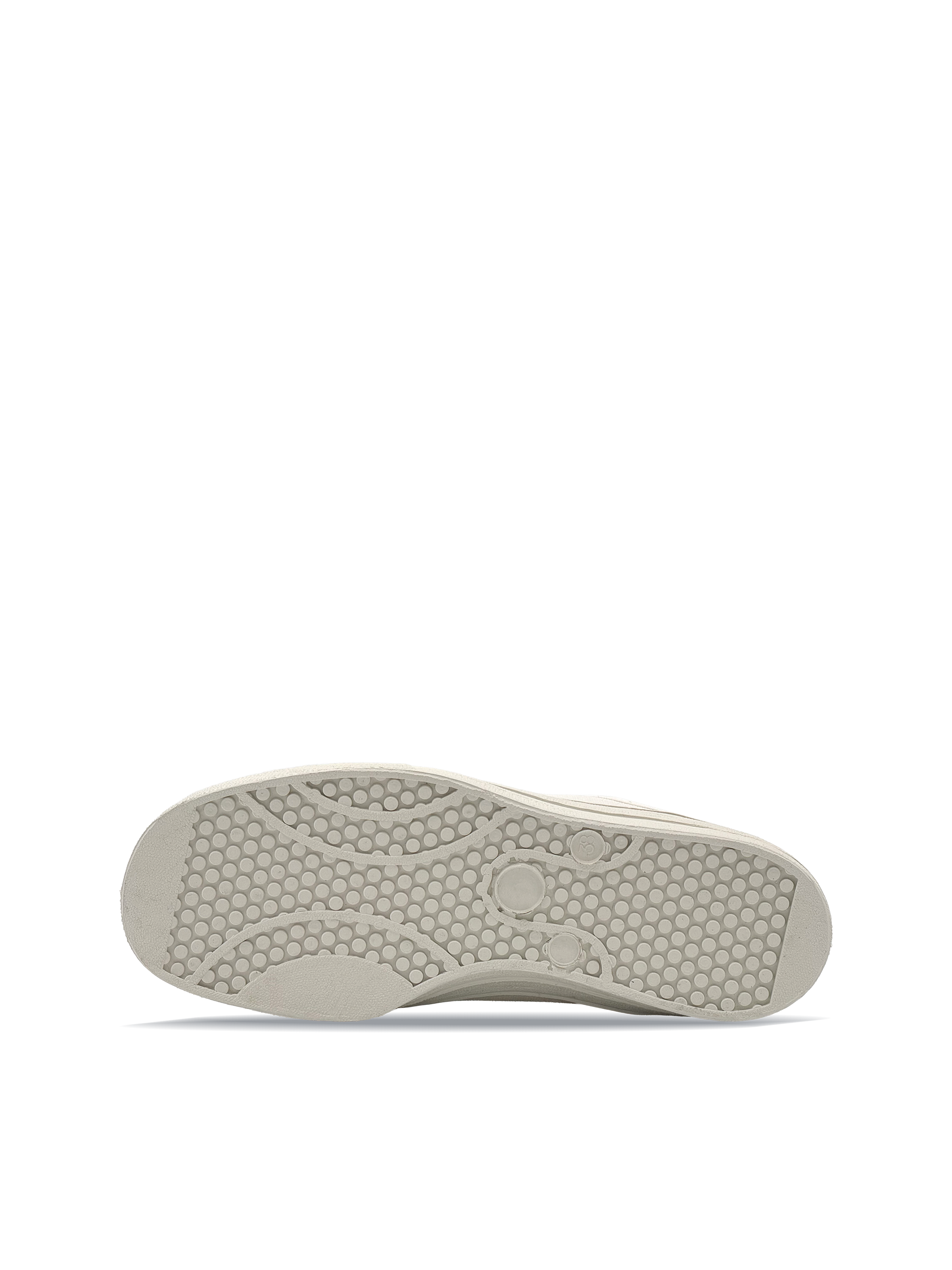 Kanvy White