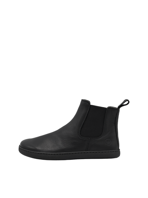 Barefoot Chelsea Brown