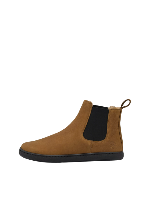 Barefoot Chelsea Brown