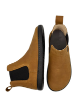 Barefoot Chelsea Brown