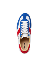 Iconic Tricolor – pohled shora